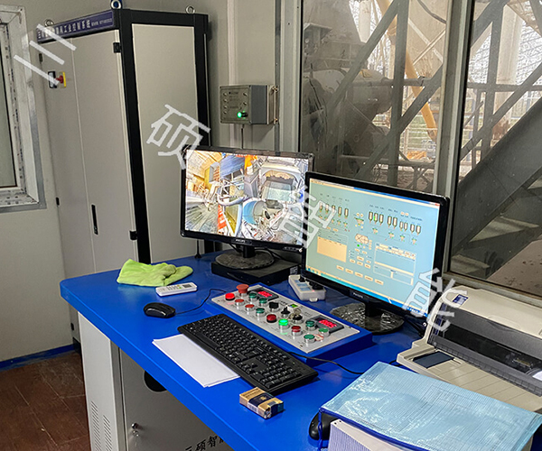 河南信陽(yáng)攪拌站控制系統(tǒng)安裝調(diào)試現(xiàn)場(chǎng)